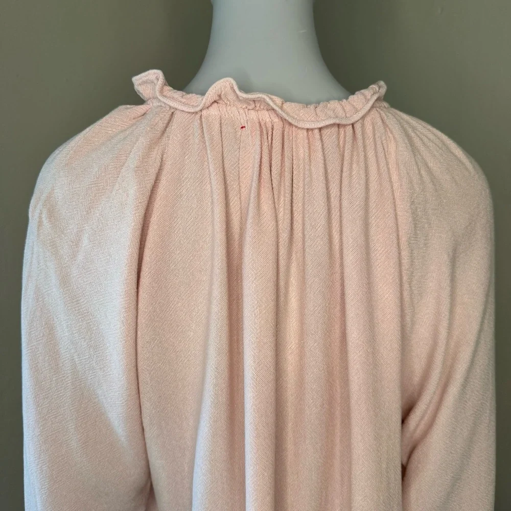 XIRENA Camila Crepe Top Rosefinch Pale Pink V-Neck Long Sleeve Loose Fit Size SM - Picture 11 of 16